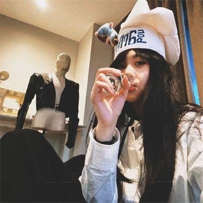 心生爱慕却迟迟不敢